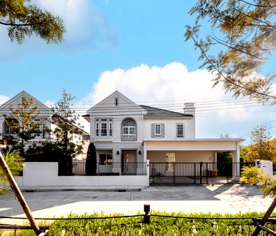 Houses for rent : Villaggio 3 Srinakarin-Bangna (4Bedroom 5Bathroom) fully furnish Rent 120k/month▫️Line: @sanhaproperty📲092-6242892 Code: SHW029