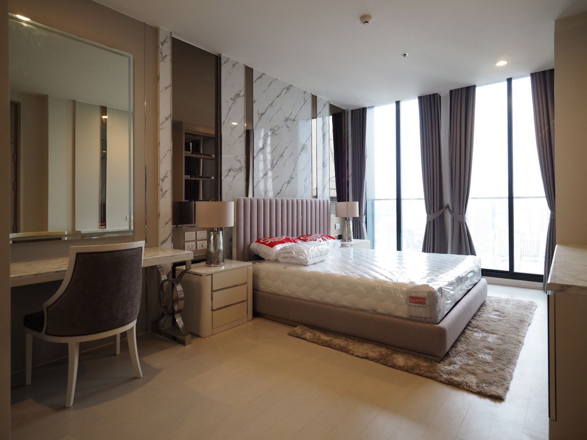 picture ♦ Special Price ♦ Tower C, 35+ Floor | 1 Bedroom, 117.67 sq.m. | Condo skywalk connect to BTS ploenchit and Central Embassy. - 6/16