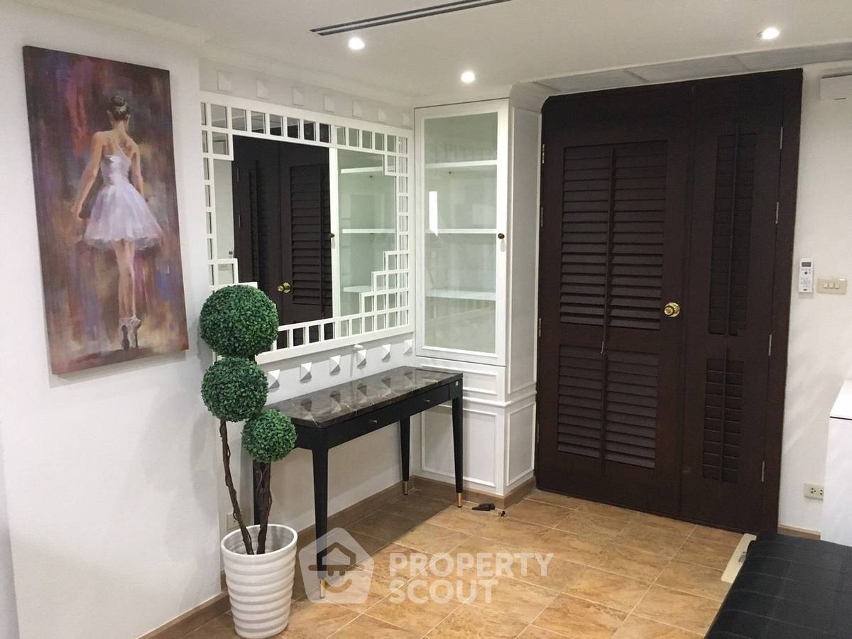 picture 3-BR Condo at Monterey Place Sukhumvit 16 near MRT Queen Sirikit National Convention Centre (ID 2185714) - 6/16