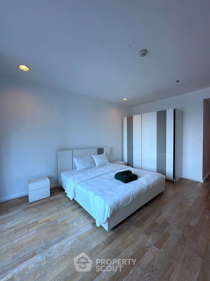picture 2-BR Condo at The Royal Maneeya Condominium near BTS Chit Lom (ID 1483515) - 13/26