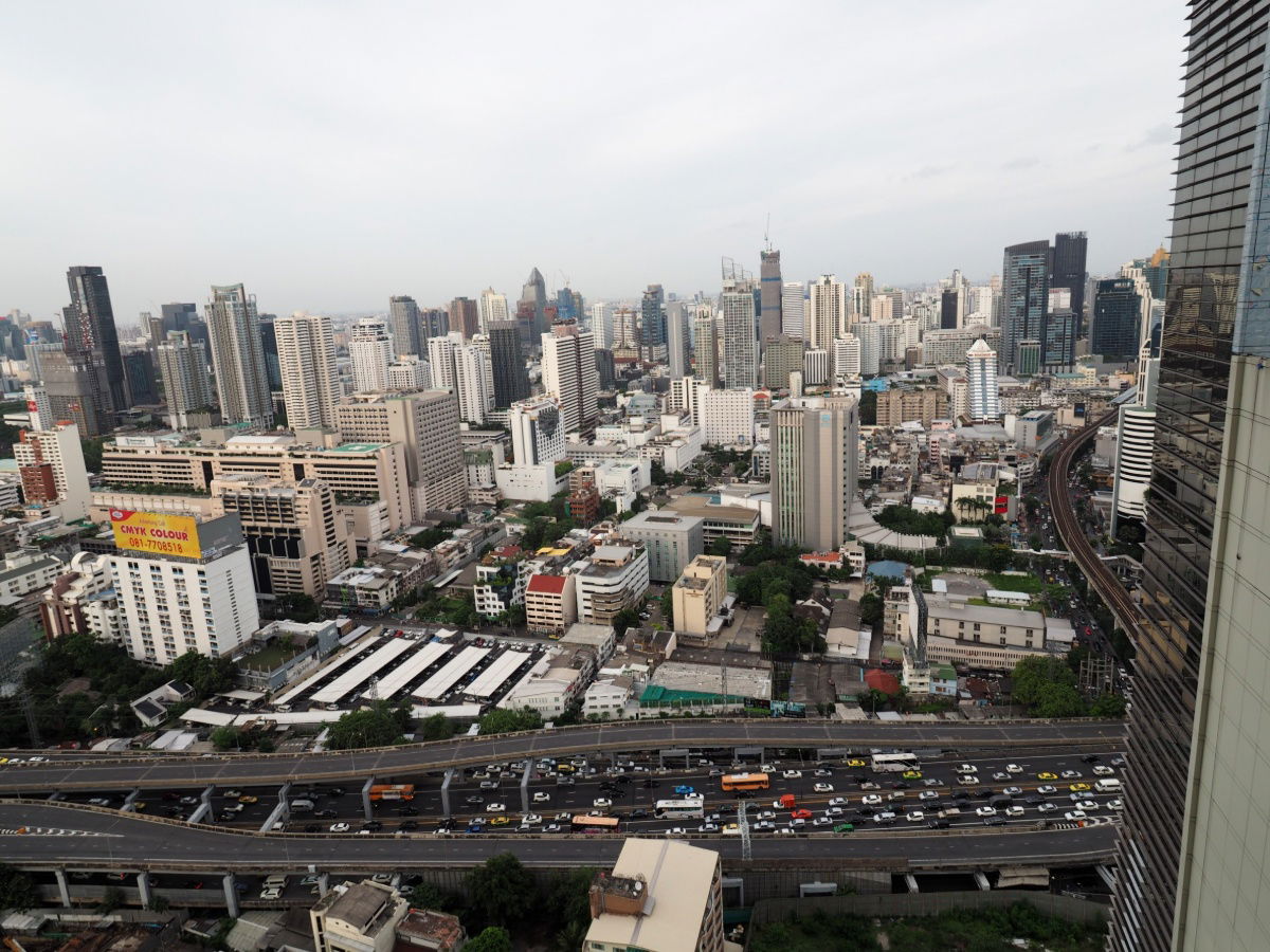 picture ♦ Special Price ♦ Tower C, 35+ Floor | 1 Bedroom, 117.67 sq.m. | Condo skywalk connect to BTS ploenchit and Central Embassy. - 14/16