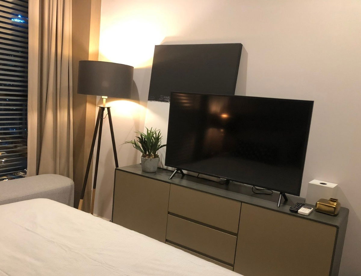 picture ♦ Rare Unit ♦ Tower C, 00+ Floor | 1 Bedroom, 57.00 sq.m. | Condo skywalk connect to BTS ploenchit and Central Embassy. - 10/15