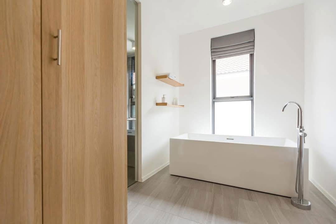 รูป ขายบ้านใหม่พลูวิวล่า ในหมู่บ้าน Proud Kwang Wiang 4 ห้องนอน 4 ห้องน้ำ ถนนเชียงใหม่-หางดง T.094-651-1456 - รูปที่ 15/18