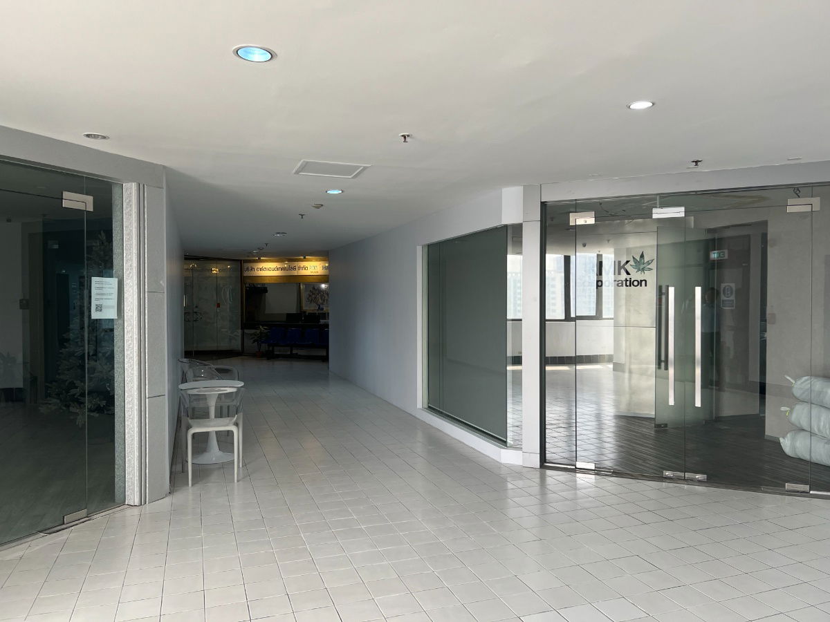 picture Office for Sale!! Prime Location in Rama 9 CBD, Chamnan Phenjati Business Center – 16th Floor - 1/10
