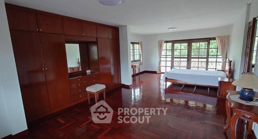 picture 3-BR House near BTS Punnawithi (ID 1828963) - 5/9