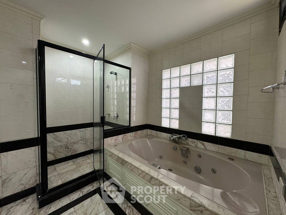 รูป คอนโด 3-ห้องนอน ที่ ริเวอไรน์ เพลส ใน สวนใหญ่ (ID 2004457) - รูปที่ 15/16
