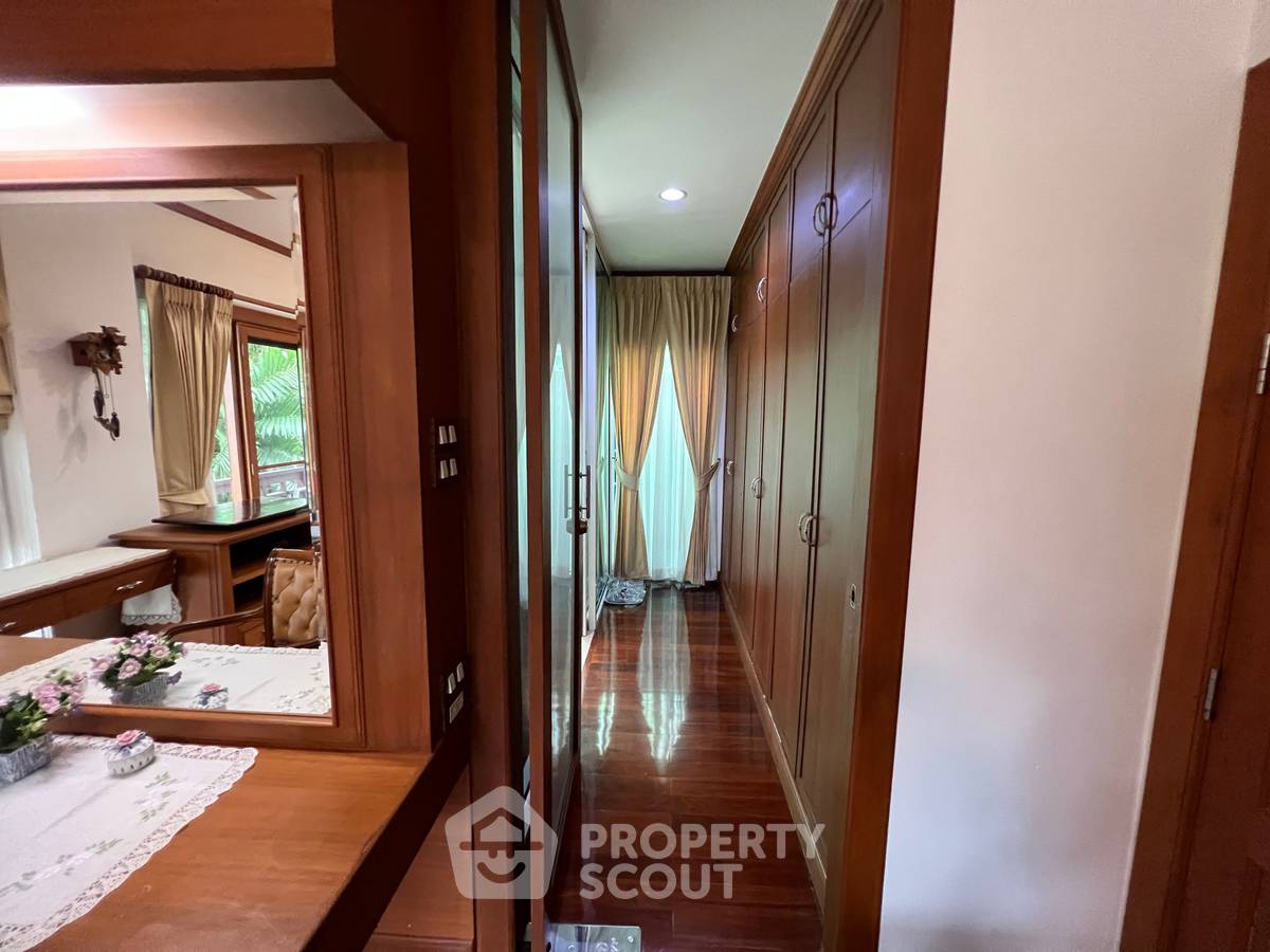 รูป บ้าน 4-ห้องนอน ใน ลาดพร้าว (ID 1727436) - รูปที่ 29/48