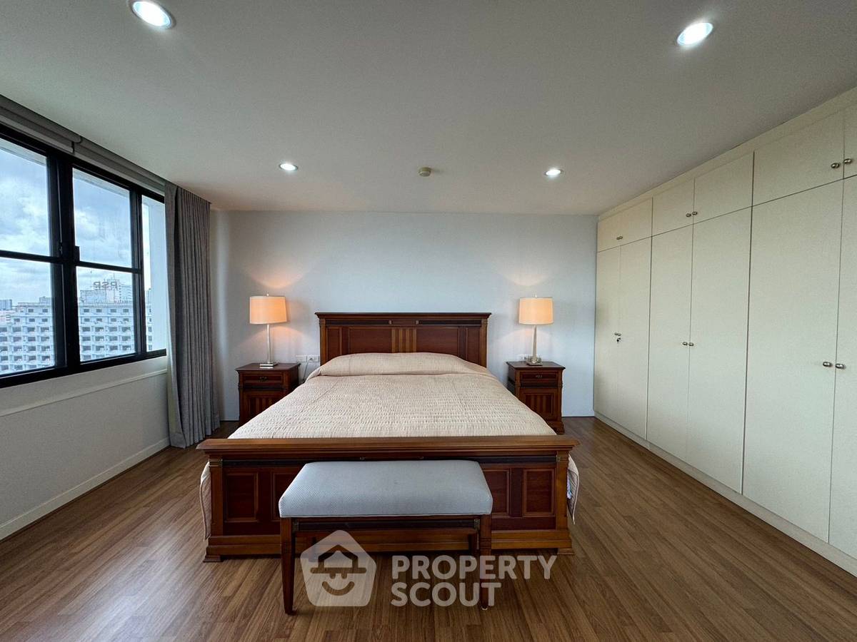 รูป คอนโด 3-ห้องนอน ที่ ริเวอไรน์ เพลส ใน สวนใหญ่ (ID 2004457) - รูปที่ 1/16