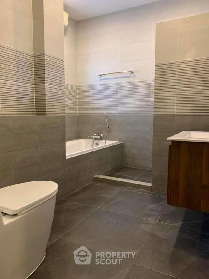 รูป บ้าน 3-ห้องนอน ที่ เอสพี วิลเลจ 5 ใกล้ เมืองพัทยา (ID 2146453) - รูปที่ 11/16