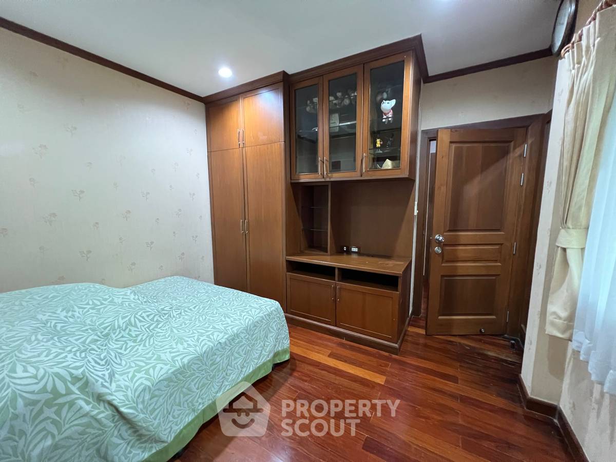 รูป บ้าน 4-ห้องนอน ใน ลาดพร้าว (ID 1727436) - รูปที่ 40/48