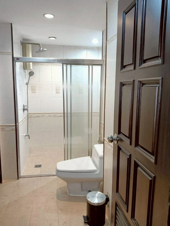 รูป Renovate ใหม่มาก พร้อมย้าย ห้องสวย หายาก ระเบียงยาวรอบ ชั้นสูง Duplex 3 นอน ให้เช่า ฟิฟตี้ ฟิฟท์ ทาวเวอร์ - รูปที่ 17/17