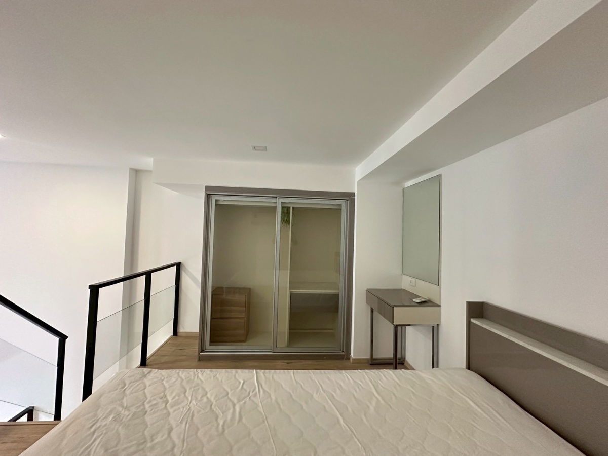 รูป 🛋️💗 (พร้อมเปิดห้องให้ดูทันที!) The Rich พระราม9-ศรีนครินทร์ 💗🛋️ loft 2 ชั้น ห้องlสะอาด เฟอร์นิเจอร์ครบพร้อมอยู่🔥🔥 ID LINE: @471ovhib 📲 - รูปที่ 7/27