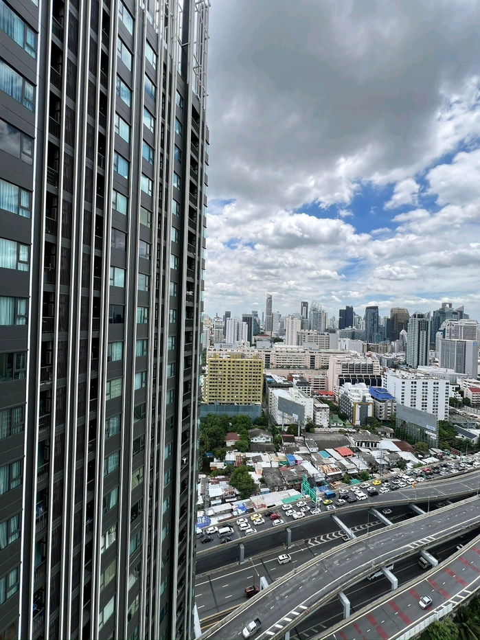 picture Life One Wireless | BTS Ploenchit - 8/9