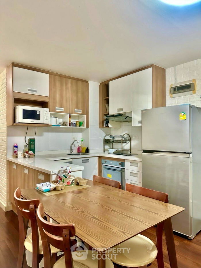 picture 2-BR Condo at The Clover Thonglor Residence near BTS Thong Lor (ID 2212309) - 5/15
