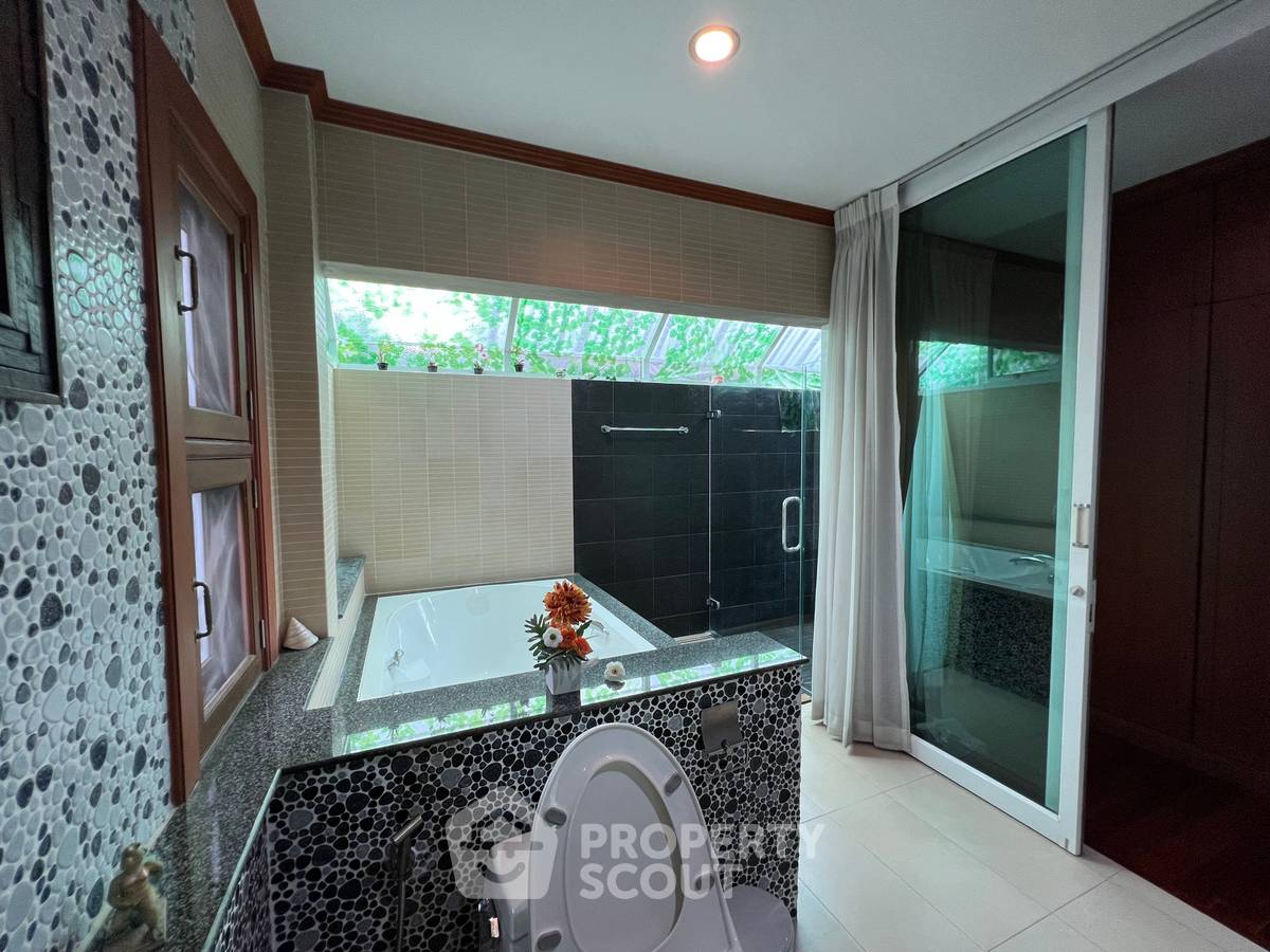 รูป บ้าน 4-ห้องนอน ใน ลาดพร้าว (ID 1727436) - รูปที่ 33/48