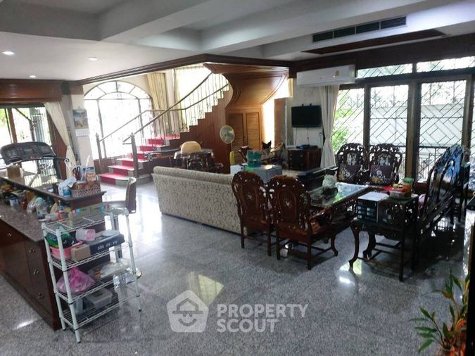 8-bed house for sale, 1200 sqm, 216 sq wah, Bangkok Noi