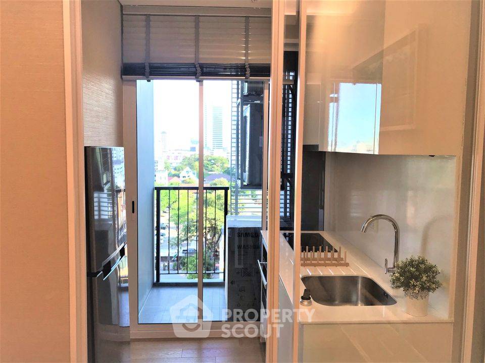 picture 1-BR Condo at The Saint Residences near MRT Phahon Yothin (ID 476920) - 11/24