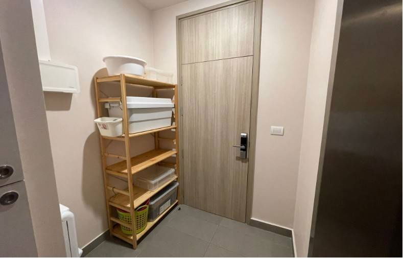 picture ♦ Good Deal ♦ Tower C, 25+ Floor, Type B09 | 2 Bedrooms, 80.13 sq.m. | Condo skywalk connect to BTS ploenchit and Central Embassy. - 18/19