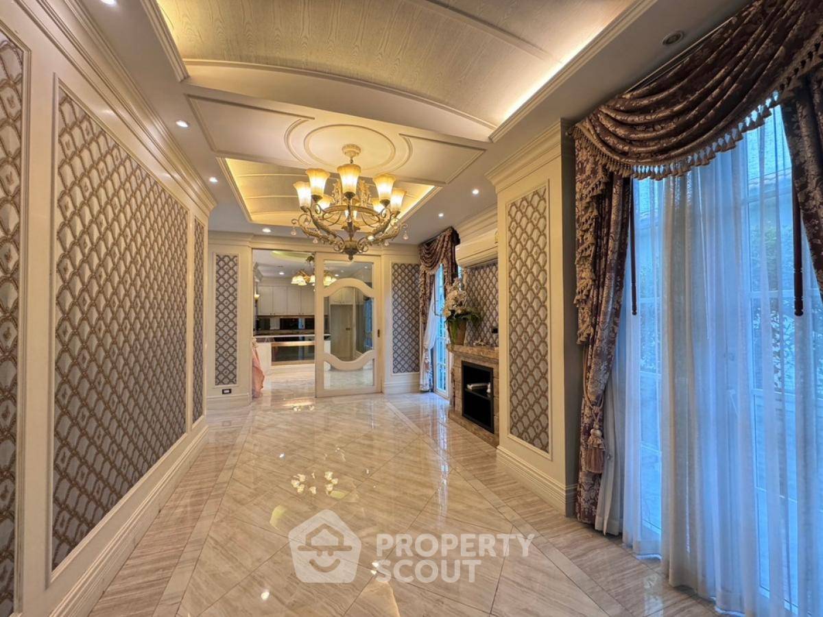 picture 4-BR House in Khlong Song Ton Nun (ID 1930137) - 10/24