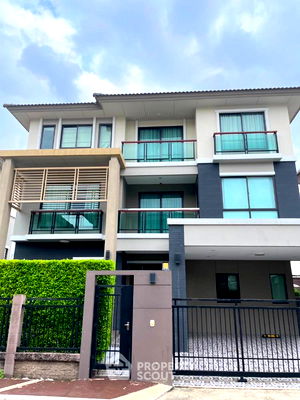 Houses for sale Don Mueang Airport : 5-BR House in Don Mueang (ID 1819088)