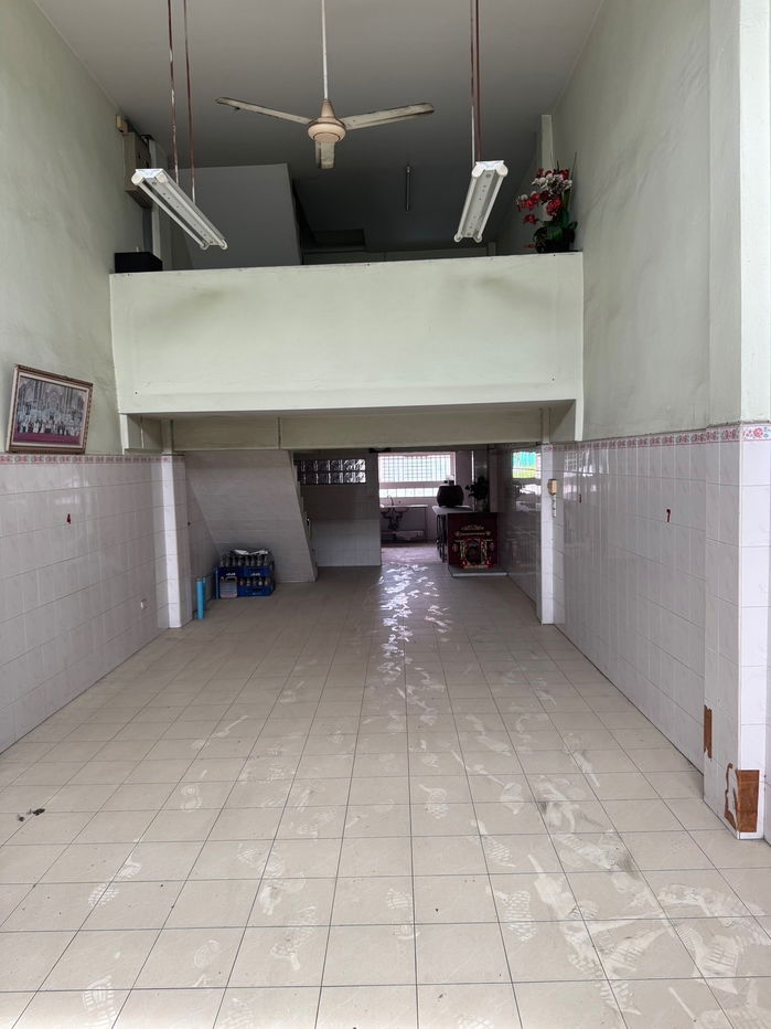 รูป เช่าอาคารพาณิชย์ 4.5 ชั้น ติดถนนพุทธมณฑลสาย 4 ตรงข้ามตลาดศรีสวัสดิ์ สนใจแอตไลน์ครับ@841qqlnr - รูปที่ 3/24