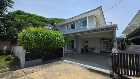 ให้เช่า The villa ในซอยท่าอิฐ บ้านเดี่ยว2ชั้น 3ห้องนอน 3ห้องน้ำ หลังมุม เลี้ยงสัตว์ได้ มีพื้นที่กว้างขวาง