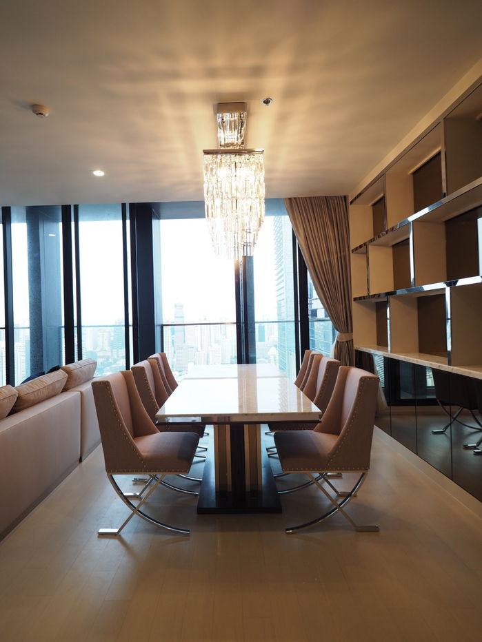 picture ♦ Special Price ♦ Tower C, 35+ Floor | 1 Bedroom, 117.67 sq.m. | Condo skywalk connect to BTS ploenchit and Central Embassy. - 4/16