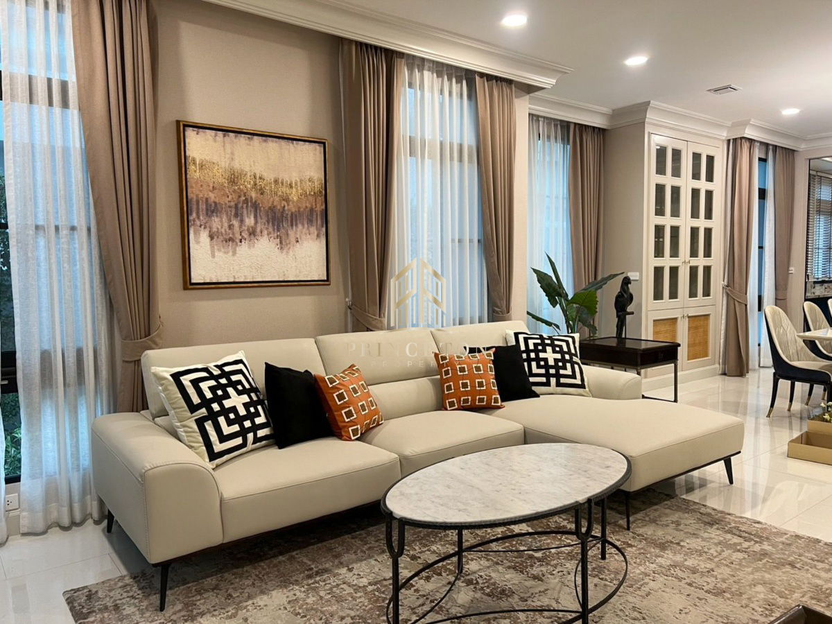 picture Luxury House For Sale Nantawan Rama 9 New Krungthep Kreetha Near Wellington International School and golf courses - 4/39