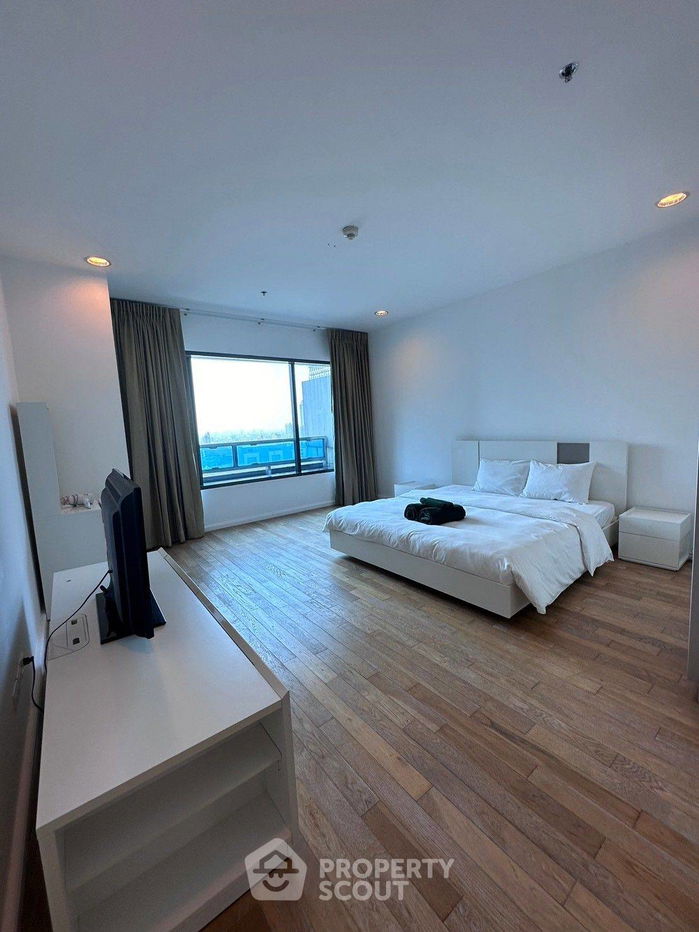 picture 2-BR Condo at The Royal Maneeya Condominium near BTS Chit Lom (ID 1483515) - 12/26