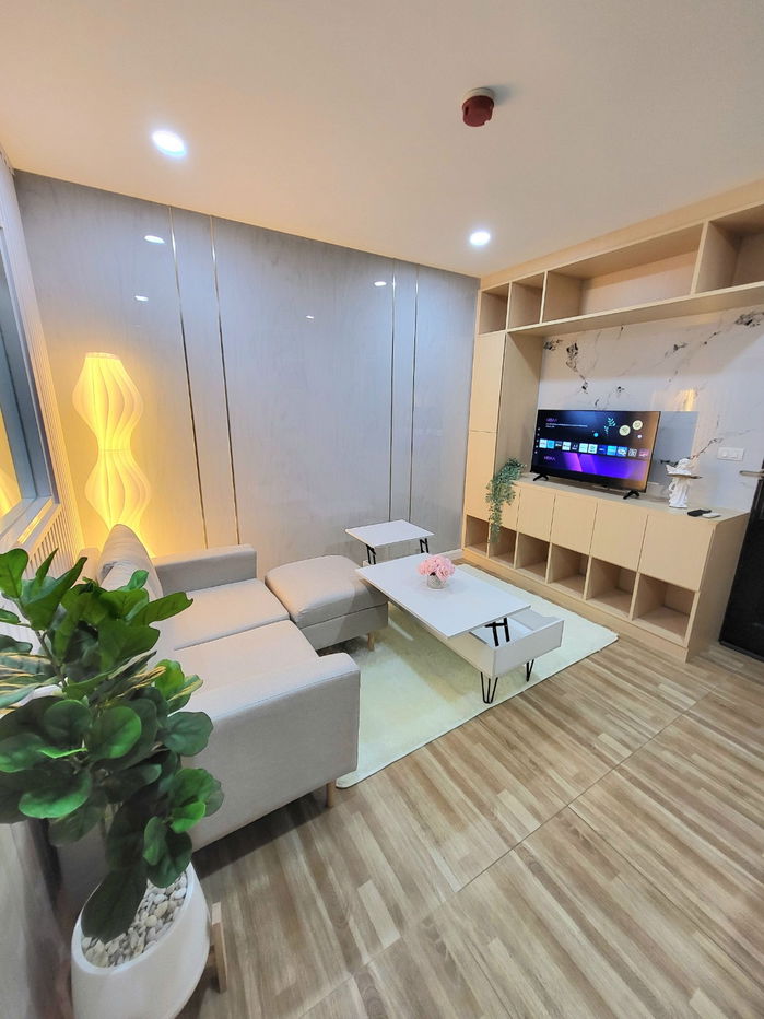 picture Condo for rent @ THE KRIS EXTRA 4 - 8/31