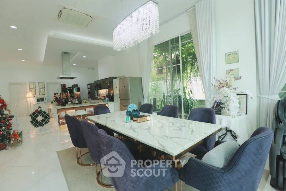 picture 4-BR House near MRT Wong Sawang (ID 1835407) - 2/12