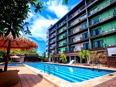 Apartment building for sale Pattaya : For sale: Hotel near Na Jomtien Beach, Sattahip, Chonburi, prime location, ready to operate immediately