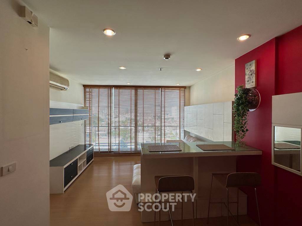 picture 1-BR Condo at The Star Estate @ Rama III Condominium close to Phra Ram 3 (ID 2213058) - 2/9