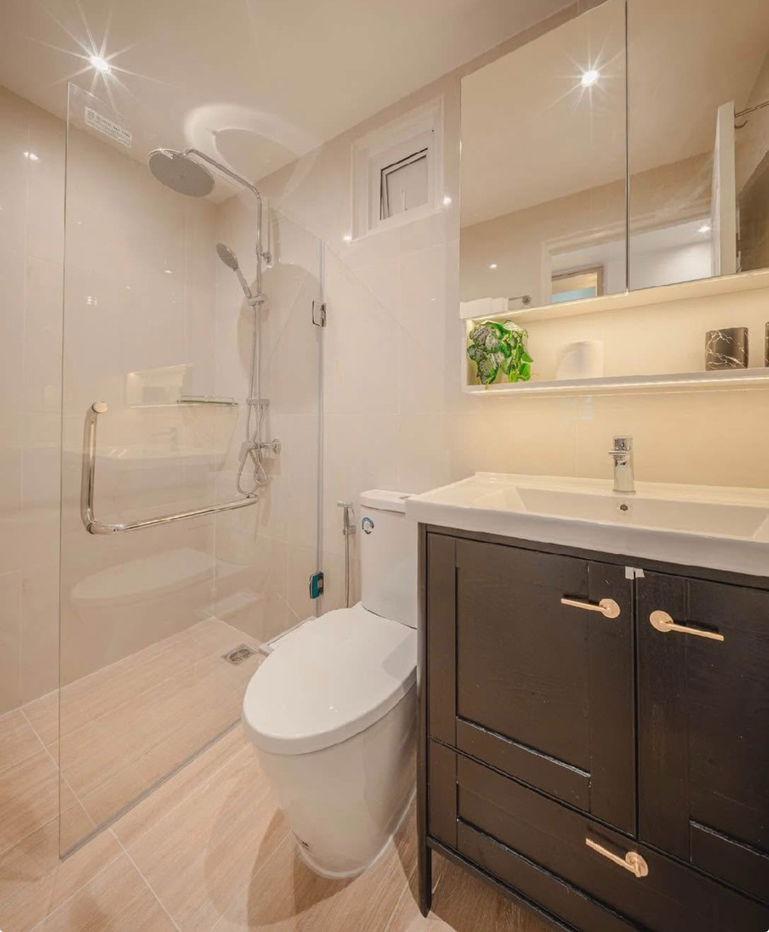 picture Fortune Condo                     Town  - 10/12
