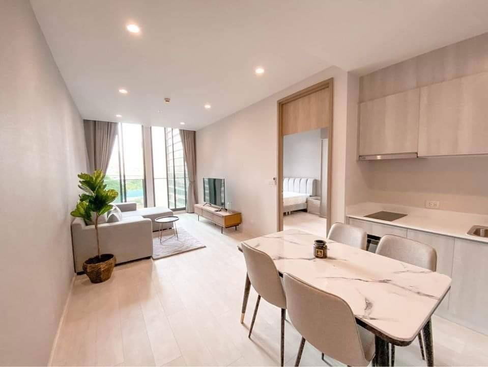 picture ♦ Nice Decoration ♦ Tower C, 00+ Floor | 1 Bedroom, 57.00 sq.m. | Condo skywalk connect to BTS ploenchit and Central Embassy. - 2/7