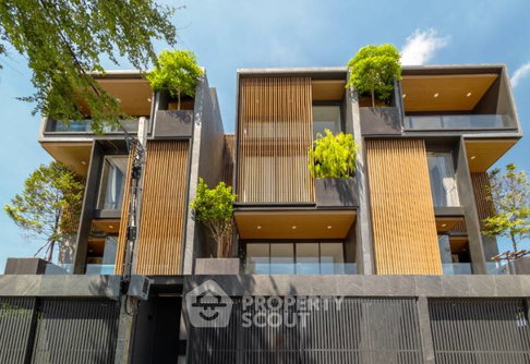 3-BR House 485 Sqm For Sale In Phlapphla, Wang Thonglang Bangkok (ID 1818943)