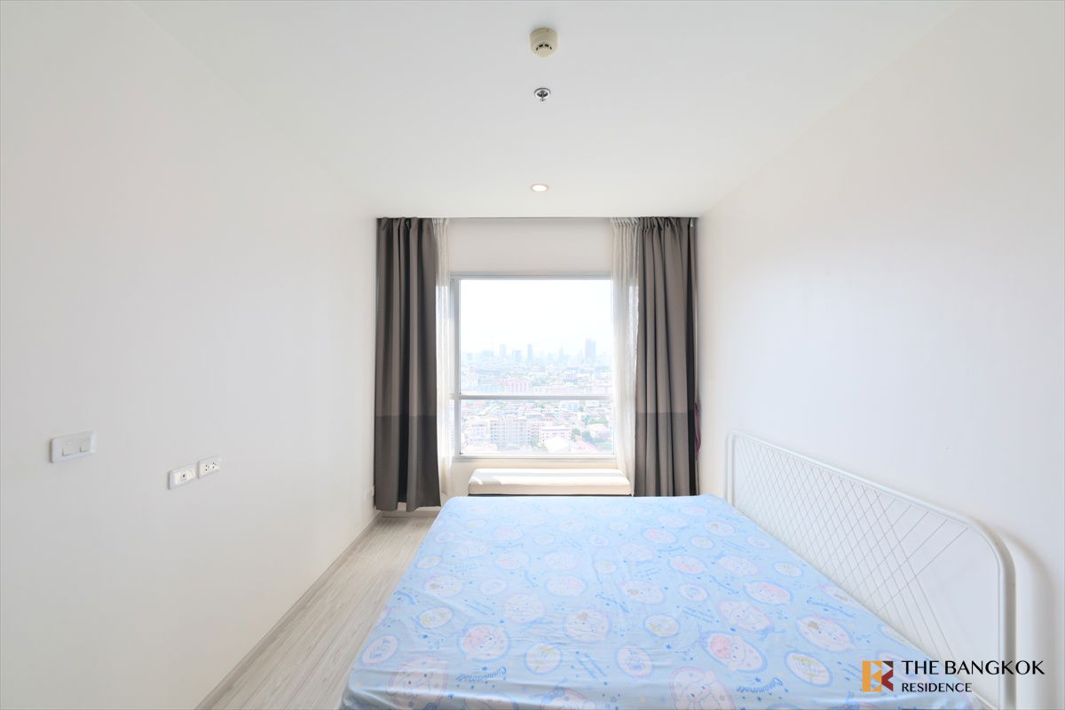 picture 💙 2 bed  Affordable Condo in Prime CBD Location ‼️💙 Life Ratchadapisek, just steps from MRT Sutthisan – Fully Furnished & Ready to Move In - 4/10