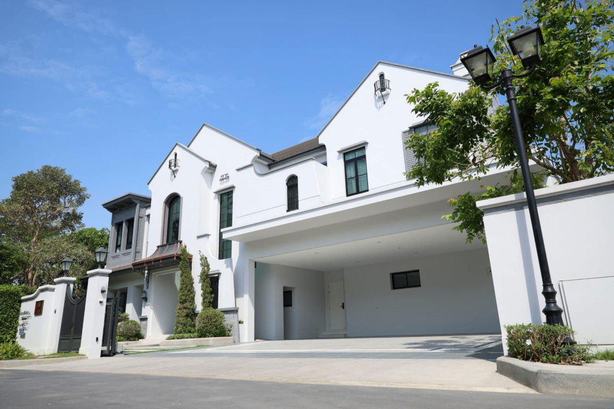 รูป P0055 ขายบ้านสวยหรูที่โครงการ!  Nantawan Rama 9 - New Krungthepkreetha - รูปที่ 1/19