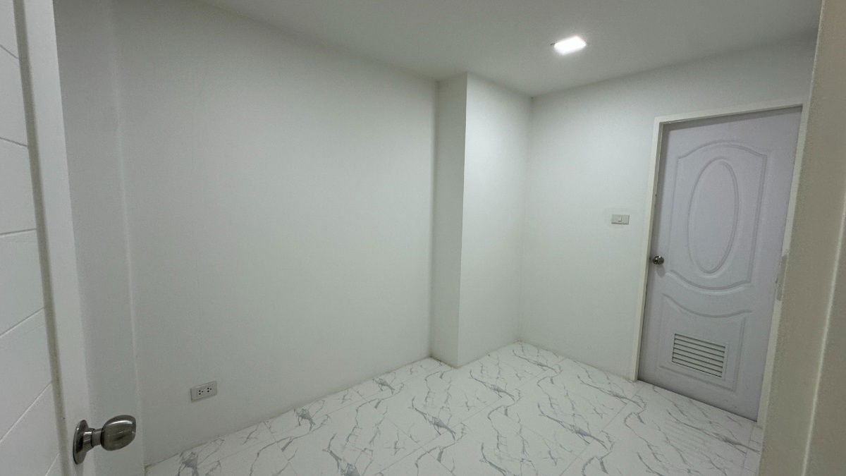 รูป 🏠  ให้เช่าทาวน์โฮม 3 ชั้น ตกแต่งครบมาก พร้อมอยู่ทันที ! - รูปที่ 17/19