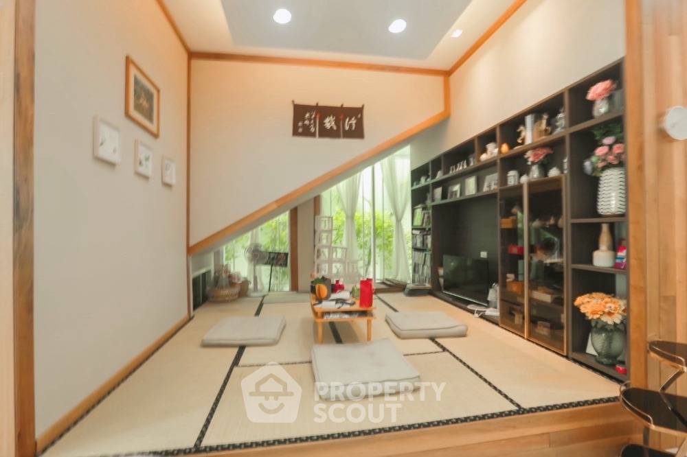 picture 4-BR House near MRT Wong Sawang (ID 1835407) - 8/12
