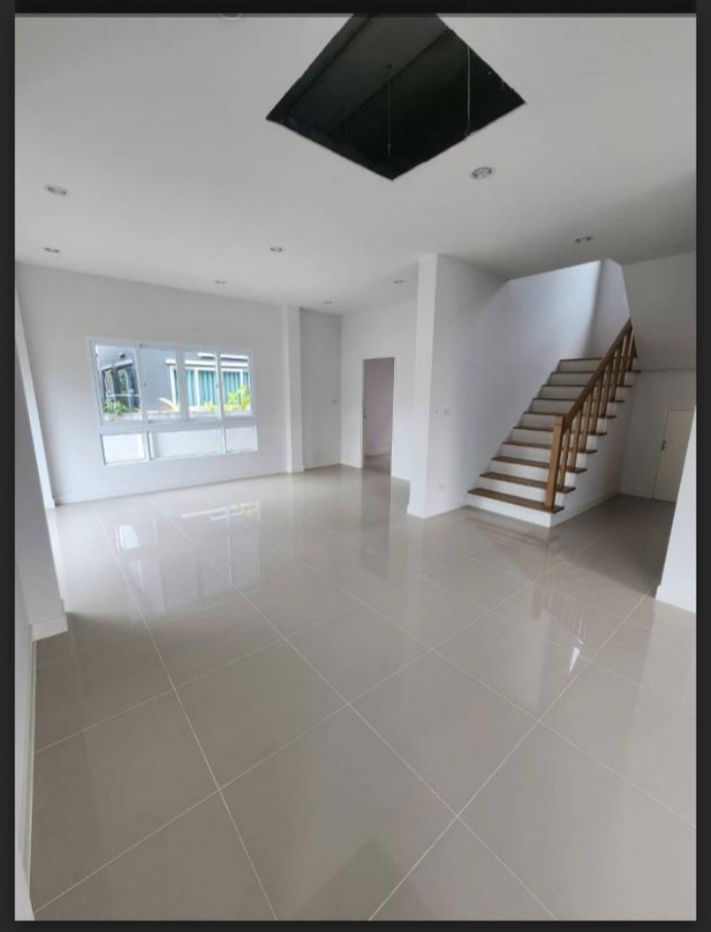 รูป ขายบ้านเดี่ยว 2 ชั้น สภาพใหม่ โครงการ เดอะเบสท์มิตรไมตรี (มีนบุรี-หนองจอก) บ้านหลังมุม - รูปที่ 10/10