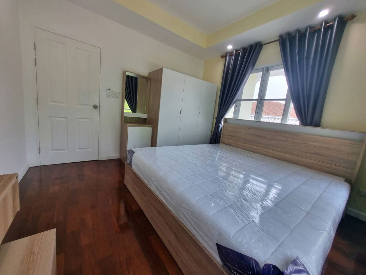 รูป ขายบ้านเดี่ยวพูลวิลล่า หมู่บ้านมัณฑนา โครงการ Land&House อ.หางดง 7 ห้องนอน 6 ห้องน้ำ พร้อมเฟอร์นิเจอร์และเครื่องใช้ไฟฟ้าครบ T.094-6511456 - รูปที่ 22/31