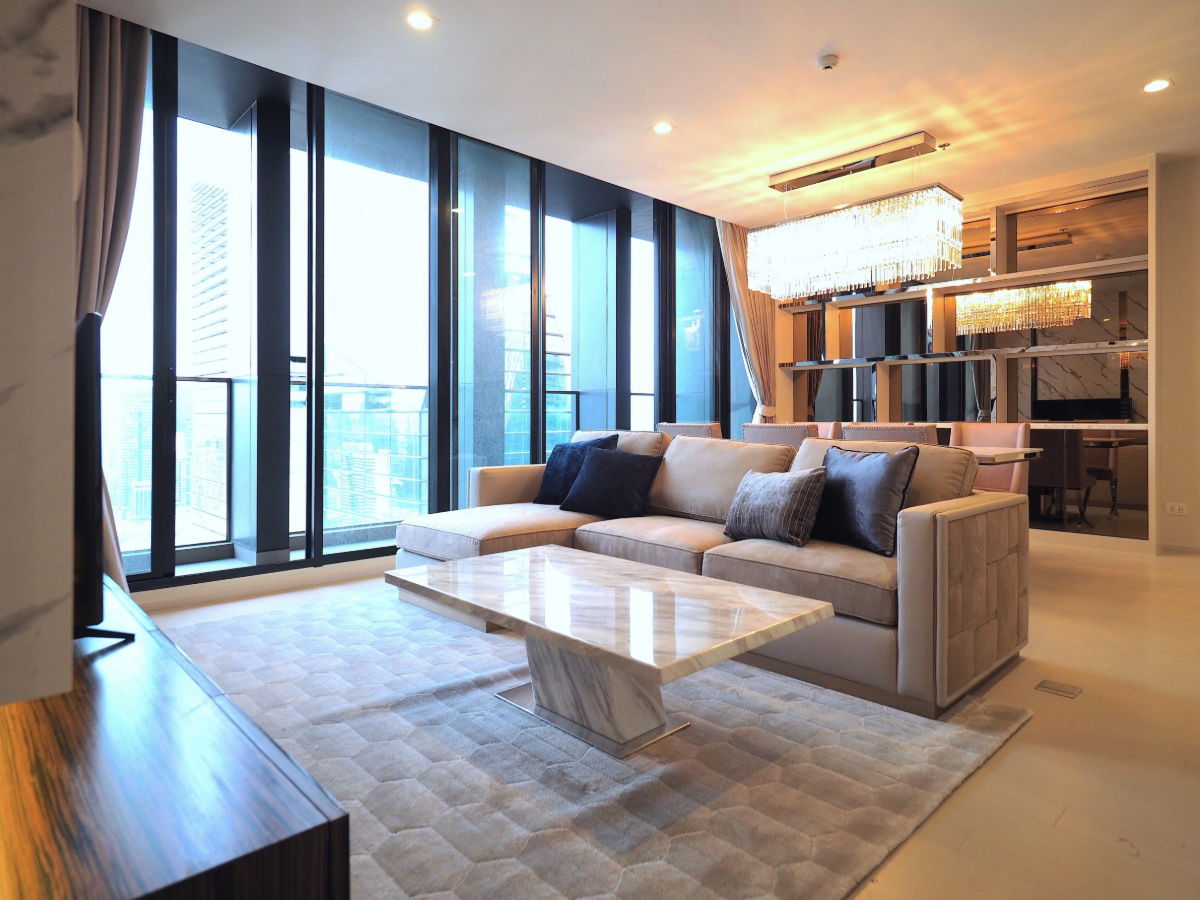picture ♦ Special Price ♦ Tower C, 35+ Floor | 1 Bedroom, 117.67 sq.m. | Condo skywalk connect to BTS ploenchit and Central Embassy. - 1/16