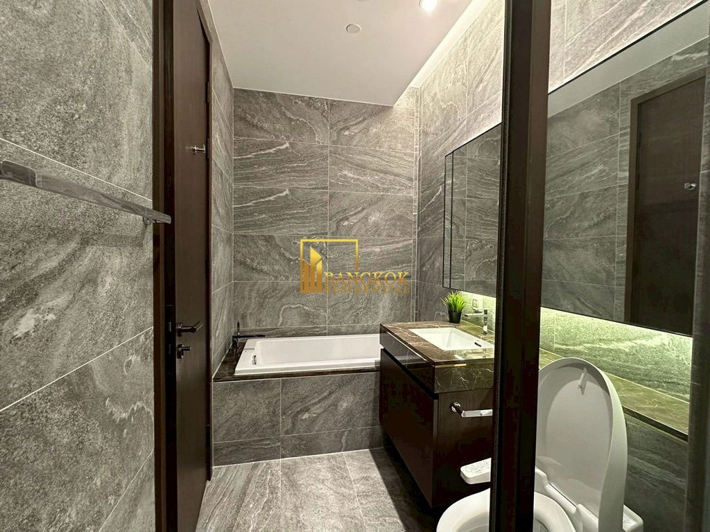 รูป The Esse Sukhumvit 36 | Chic 1 Bedroom Luxury Condo - BR12252CD - รูปที่ 6/23