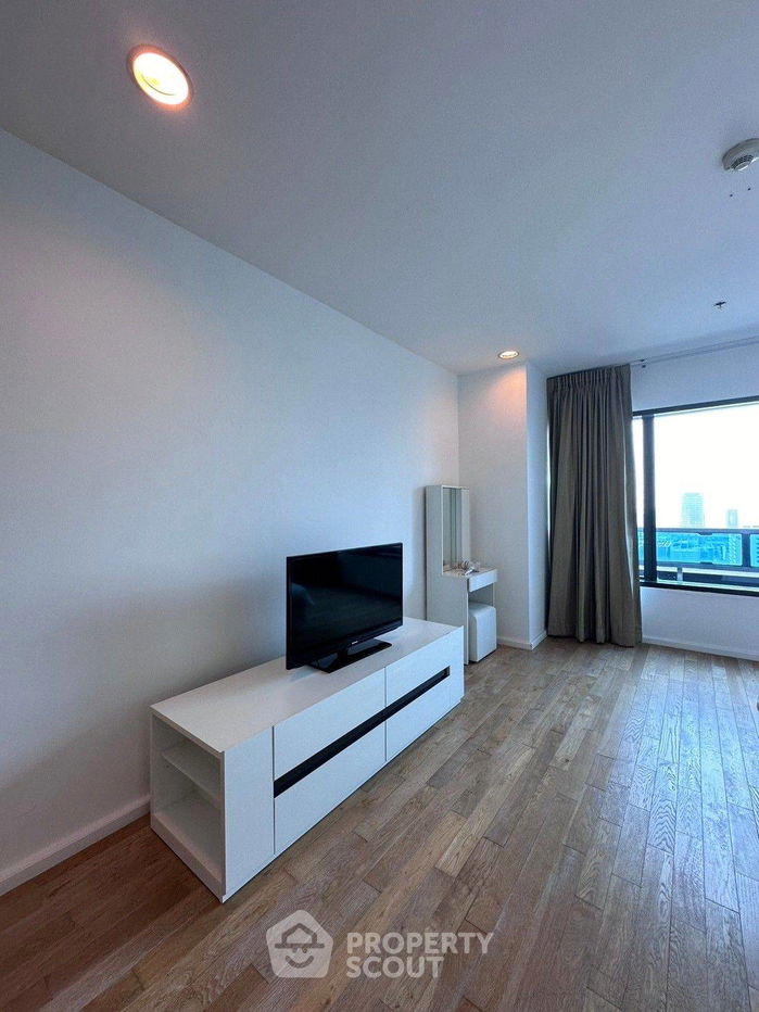 picture 2-BR Condo at The Royal Maneeya Condominium near BTS Chit Lom (ID 1483515) - 14/26