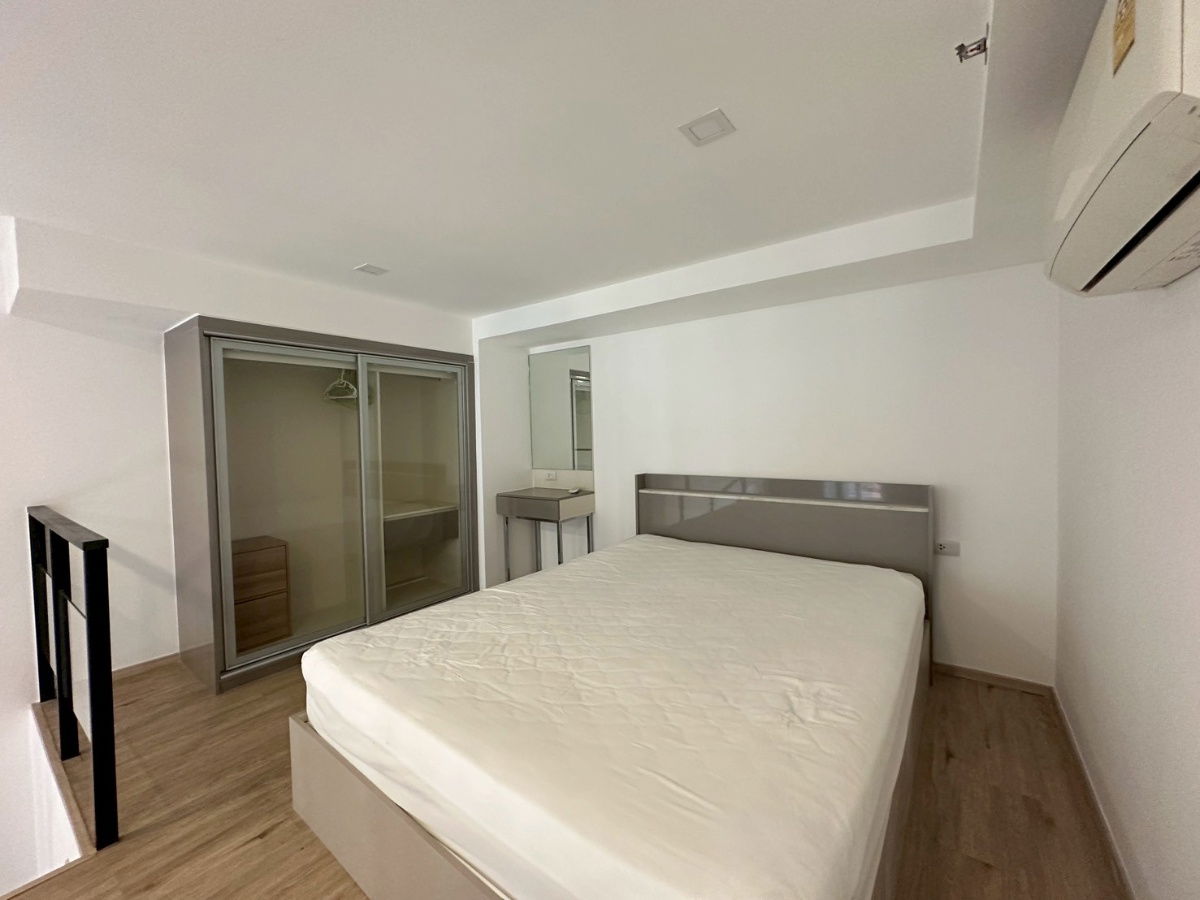 รูป 🛋️💗 (พร้อมเปิดห้องให้ดูทันที!) The Rich พระราม9-ศรีนครินทร์ 💗🛋️ loft 2 ชั้น ห้องlสะอาด เฟอร์นิเจอร์ครบพร้อมอยู่🔥🔥 ID LINE: @471ovhib 📲 - รูปที่ 8/27