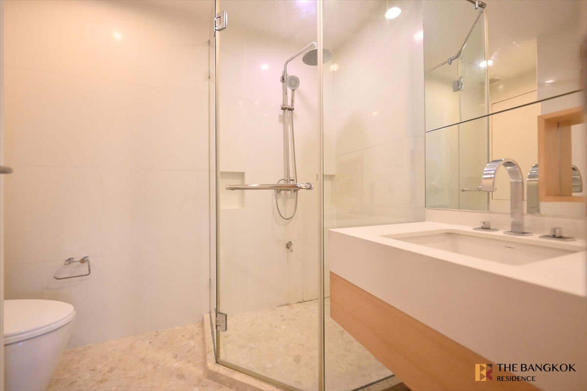 picture Wind Sukhumvit 23, Luxury condo at special price, Near BTS Asoke - 5/6