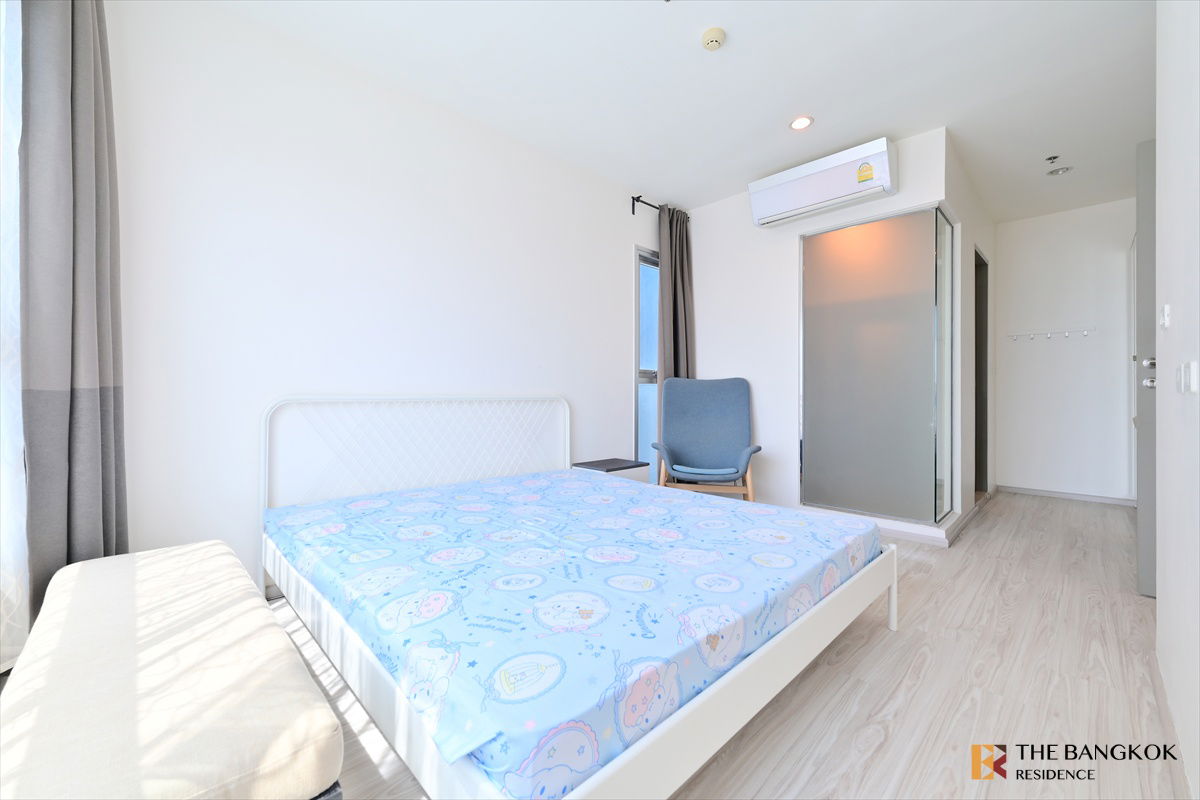 picture 💙 2 bed  Affordable Condo in Prime CBD Location ‼️💙 Life Ratchadapisek, just steps from MRT Sutthisan – Fully Furnished & Ready to Move In - 3/10