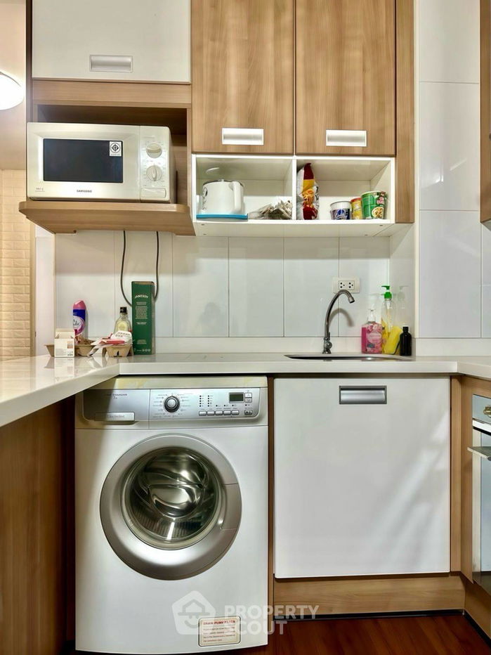 picture 2-BR Condo at The Clover Thonglor Residence near BTS Thong Lor (ID 2212309) - 6/15
