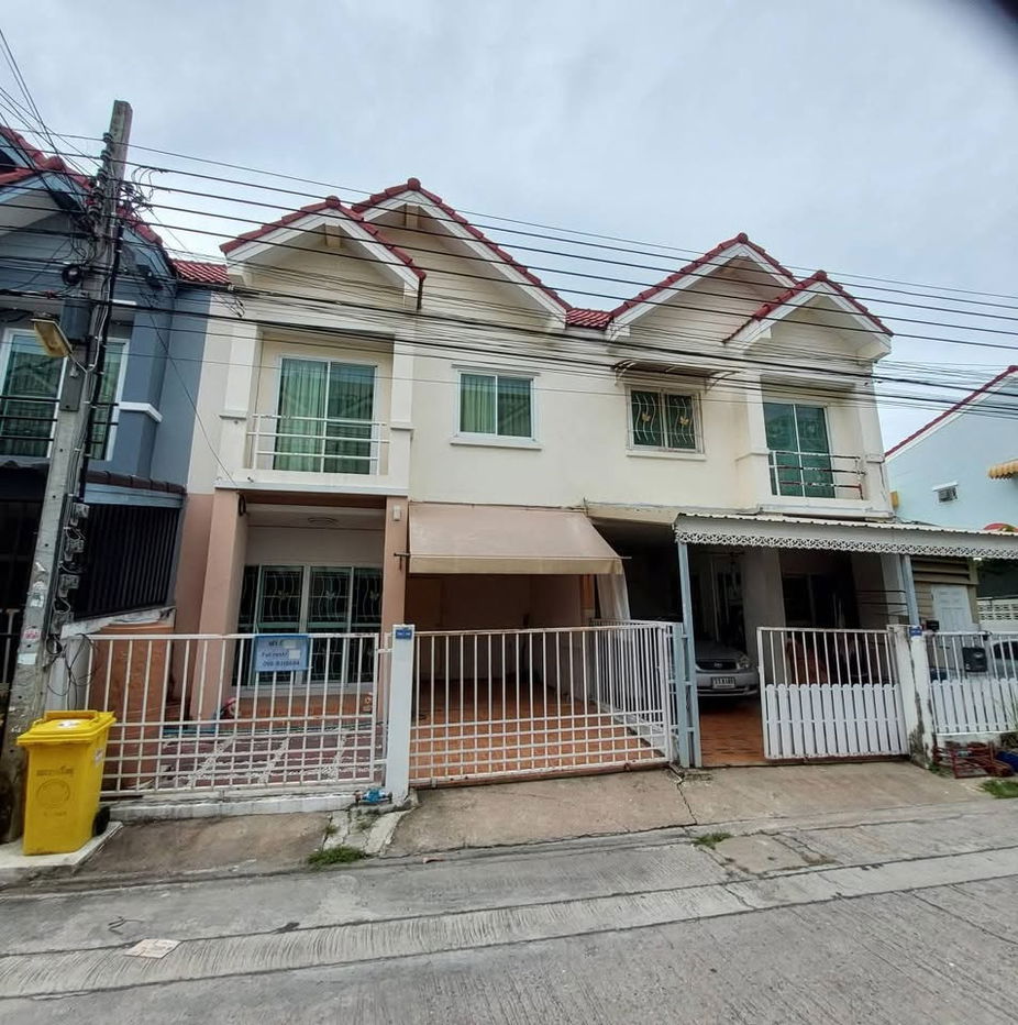 รูป R2539 ให้เช่าทาวน์เฮ้าส์ 2 ชั้น หมู่บ้านสุวรรณ สุวรรณภูมิ (ว่างค่ะ) ติดรั้วโรงเรียนสารสาสน์วิเทศสุวรรณภูมิ - รูปที่ 1/16